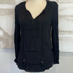 Daniel Rainn Black Long Sleeve top size small